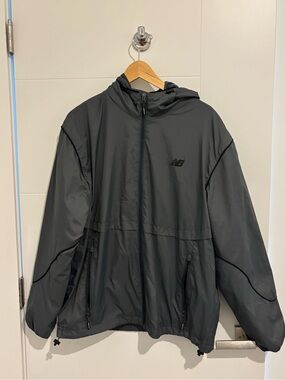 New Balance Men's Grey Hooded Windbreaker Jacket